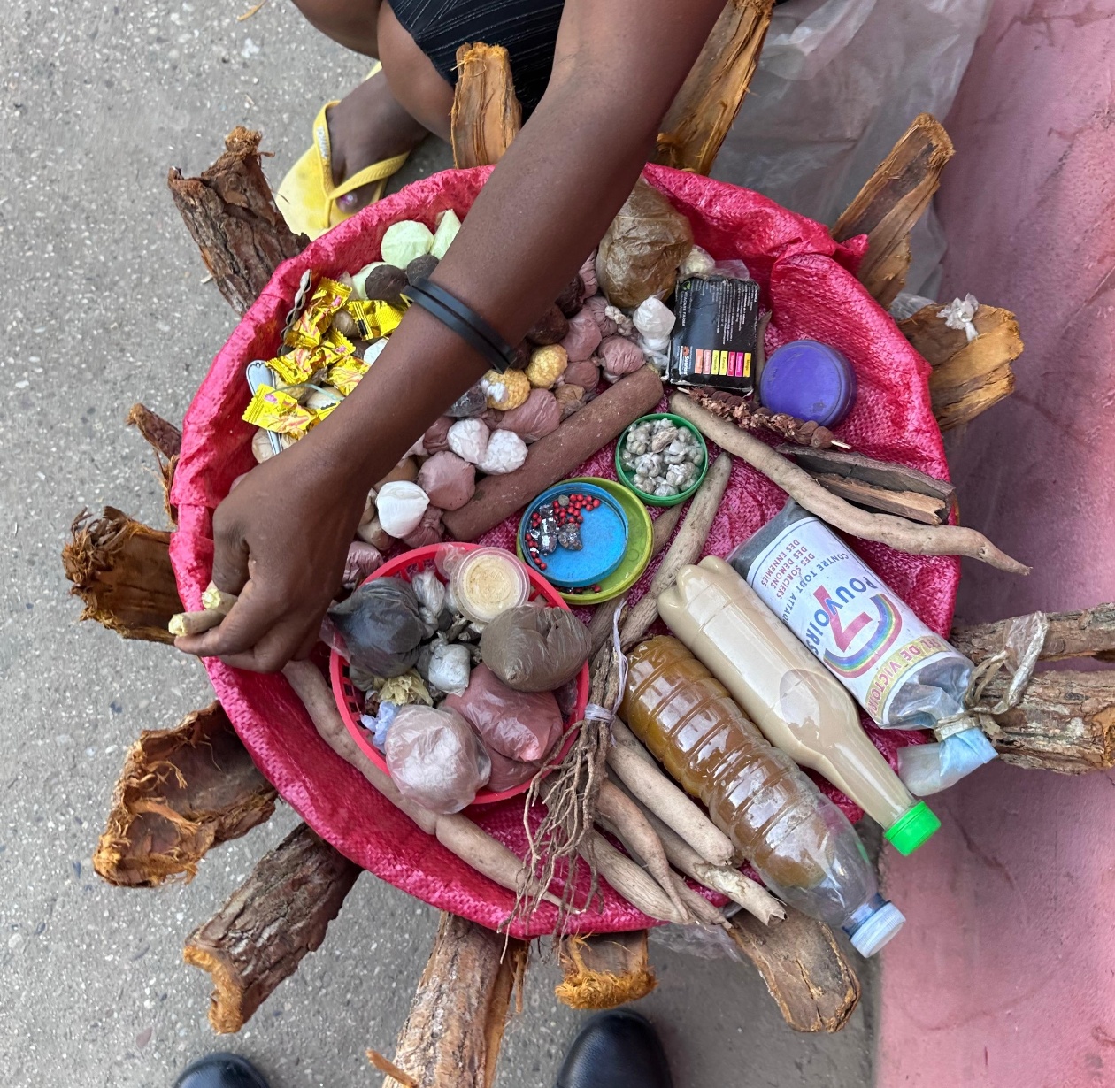 Zango regista escassez de medicamentos tradicionais após Dia dos Namorados