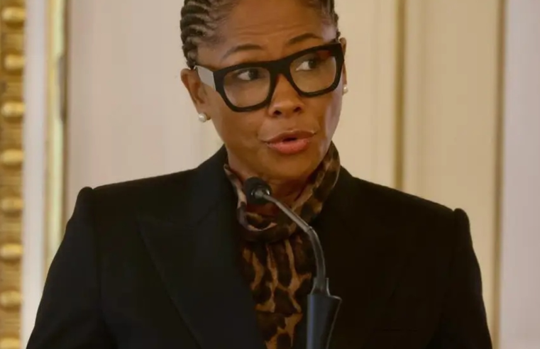 Ministra promete acelerar construção de escolas no ensino primário